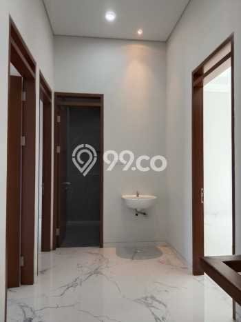 Ready to Use! Luxury House LT 147m2 Desain Modern di mekar wangi Ready to Use! Luxury House LT 147m2 Desain Modern di mekar wangi