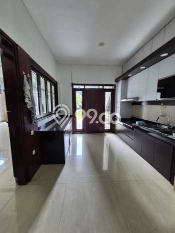 Rumah Sewa Bandung LT 374m2 LB 334m2 Area Singgasana Rumah Sewa Bandung LT 374m2 LB 334m2 Area Singgasana