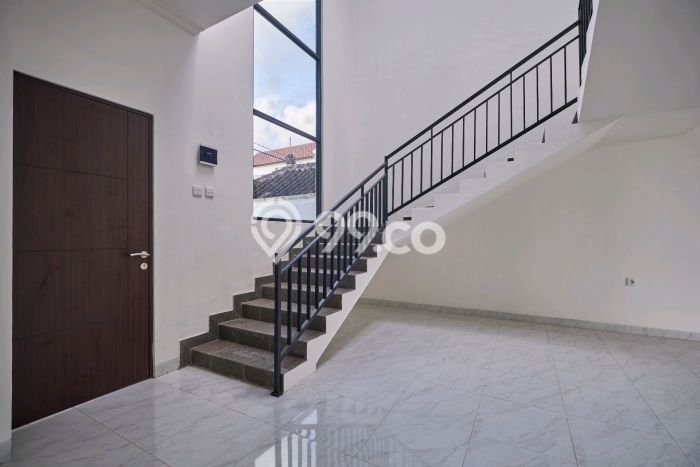 Rumah Disewakan Badung LT 115m2 LB 230m2 Kawasan Canggu Rumah Disewakan Badung LT 115m2 LB 230m2 Kawasan Canggu