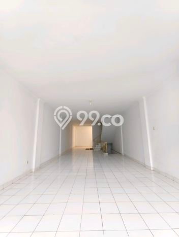 Ruko Dijual di Jakarta Barat LT 67m2 & LB 200m2 Lokasi Terbaik! Ruko Dijual di Jakarta Barat LT 67m2 & LB 200m2 Lokasi Terbaik!
