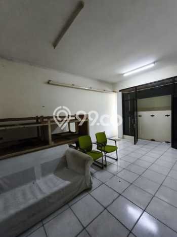 Disewakan Gudang di Kawasan Ramai Kopo Luas 900m2 Disewakan Gudang di Kawasan Ramai Kopo Luas 900m2