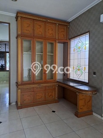 Disewakan! Rumah 5 Kamar Tidur &
4 Kamar Mandi di Turangga, Bandung Disewakan! Rumah 5 Kamar Tidur &
4 Kamar Mandi di Turangga, Bandung