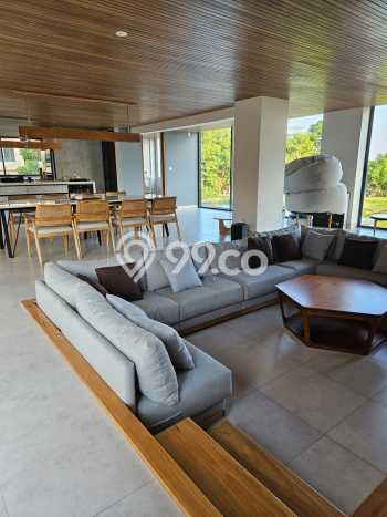Vila Kawasan , Area 1057m2m², Ideal untuk tempat tinggal keluarga Vila Kawasan , Area 1057m2m², Ideal untuk tempat tinggal keluarga