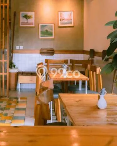 Disewakan Komersial di Kawasan Ramai Seminyak Luas 100m2 Disewakan Komersial di Kawasan Ramai Seminyak Luas 100m2