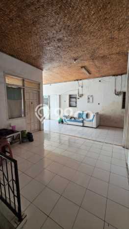 Rumah Kost untuk Dijual di Rancaekek dengan 7 KT, 6 KM, Luas 250m2 Rumah Kost untuk Dijual di Rancaekek dengan 7 KT, 6 KM, Luas 250m2