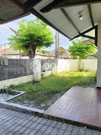 Rumah Modern Minimalis 3 Kamar Bisa Langsung Pindah di Wiyung Rumah Modern Minimalis 3 Kamar Bisa Langsung Pindah di Wiyung