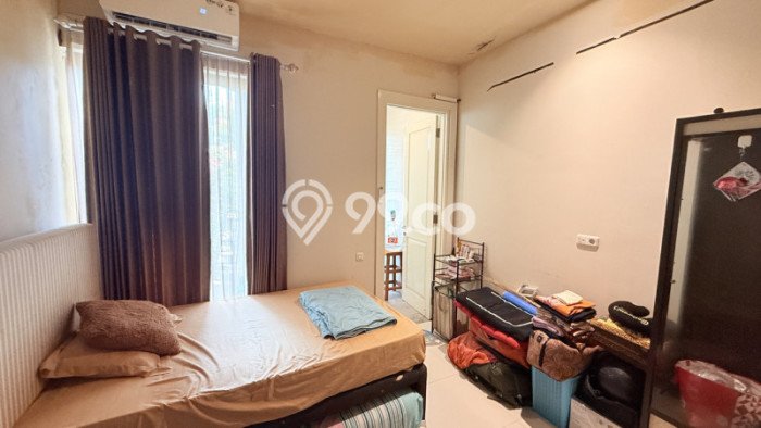 Siap Huni Hunian Elit 4 Kamar di Lakarsantri Dekat ke Mana Pun Siap Huni Hunian Elit 4 Kamar di Lakarsantri Dekat ke Mana Pun
