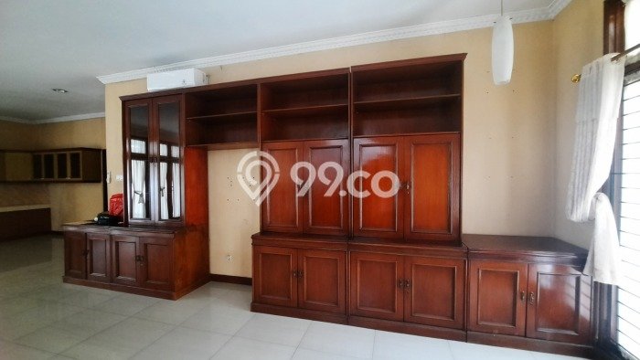 Disewakan! Rumah 6 Kamar Tidur &
4 Kamar Mandi di Bintaro, Jakarta Selatan Disewakan! Rumah 6 Kamar Tidur &
4 Kamar Mandi di Bintaro, Jakarta Selatan