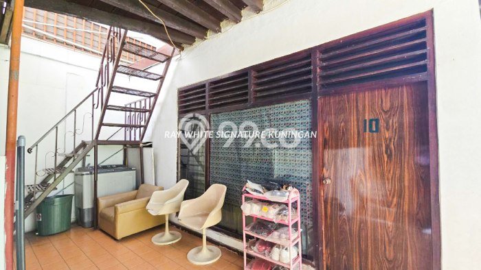 Dijual Rumah Luas Elegan Dengan View Cantik di Kramat, Jakarta Pusat Dijual Rumah Luas Elegan Dengan View Cantik di Kramat, Jakarta Pusat