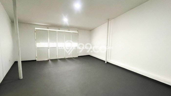 Sewa Rumah Mewah di Kebayoran Baru Jakarta Selatan Harga Rp 5,4 Miliar/ Tahun Sewa Rumah Mewah di Kebayoran Baru Jakarta Selatan Harga Rp 5,4 Miliar/ Tahun