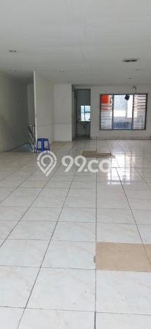 Ruko Dijual di Jakarta Barat LT 90m2 & LB 150m2 Lokasi Terbaik! Ruko Dijual di Jakarta Barat LT 90m2 & LB 150m2 Lokasi Terbaik!