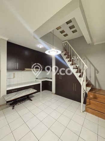 Rumah Luas Asri 3 KT Siap Huni di Kalideres Jakarta Barat Rumah Luas Asri 3 KT Siap Huni di Kalideres Jakarta Barat
