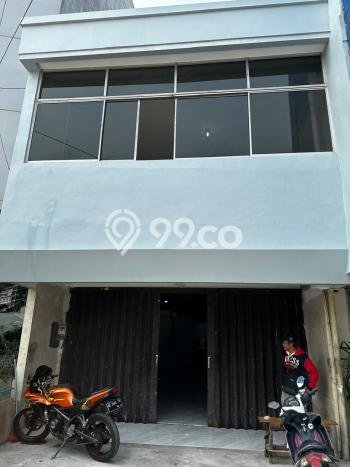 AREA KOMERSIAL! Ruko di Pluit, Luas 85m2m², Jalan Raya AREA KOMERSIAL! Ruko di Pluit, Luas 85m2m², Jalan Raya