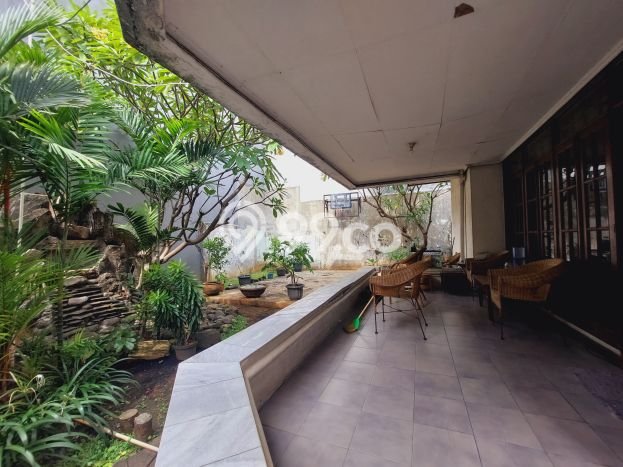Hunian Mewah LB 340m2 Siap Pakai Desain Elegan di Grogol, Jakarta Barat Hunian Mewah LB 340m2 Siap Pakai Desain Elegan di Grogol, Jakarta Barat