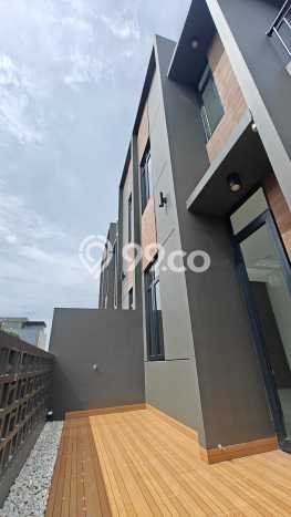 Rumah Elit Modern Siap Huni di Duri Kepa Jakarta Barat Rumah Elit Modern Siap Huni di Duri Kepa Jakarta Barat