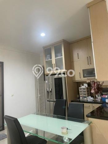 Disewakan! Rumah 3 Kamar Tidur &
2 Kamar Mandi di Alam Sutera, Tangerang Disewakan! Rumah 3 Kamar Tidur &
2 Kamar Mandi di Alam Sutera, Tangerang