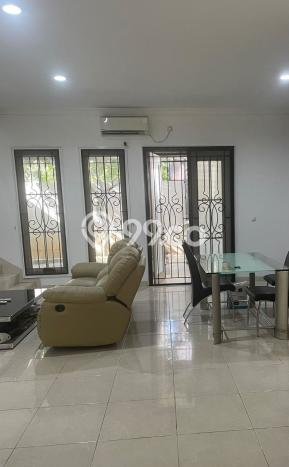 Disewakan! Rumah 3 Kamar Tidur &
2 Kamar Mandi di Alam Sutera, Tangerang Disewakan! Rumah 3 Kamar Tidur &
2 Kamar Mandi di Alam Sutera, Tangerang