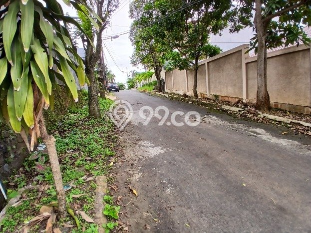 Lahan Dijual Lokasi Strategis di Semarang dengan Luas 300m2 Lahan Dijual Lokasi Strategis di Semarang dengan Luas 300m2