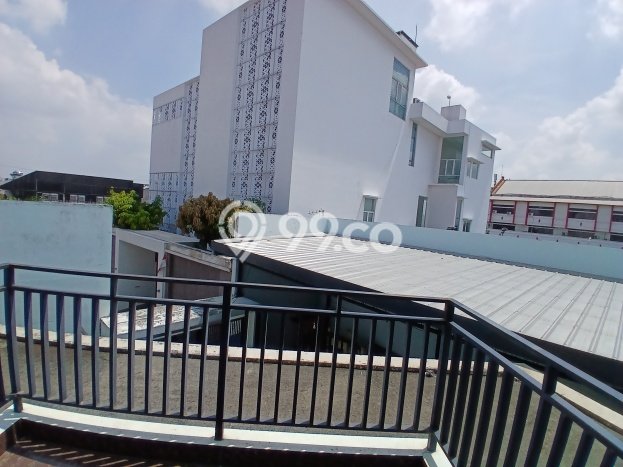 Rumah Elit Modern Tanpa Renovasi di Jangli Semarang Rumah Elit Modern Tanpa Renovasi di Jangli Semarang