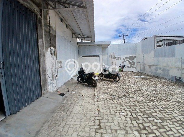 Unit Gudang Paling Strategis di Semarang Barat Semarang dengan LB 480m2 Unit Gudang Paling Strategis di Semarang Barat Semarang dengan LB 480m2