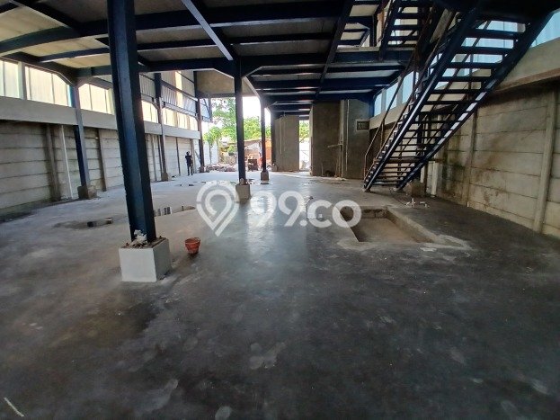 Gudang Komersial Disewakan di Ngaliyan Semarang Luas 1000m2 Gudang Komersial Disewakan di Ngaliyan Semarang Luas 1000m2