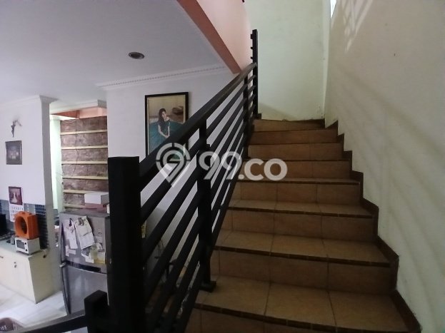 Dijual Rumah 4 Kamar Lokasi Ideal Bagus dan Strategis di Semarang Timur Dijual Rumah 4 Kamar Lokasi Ideal Bagus dan Strategis di Semarang Timur