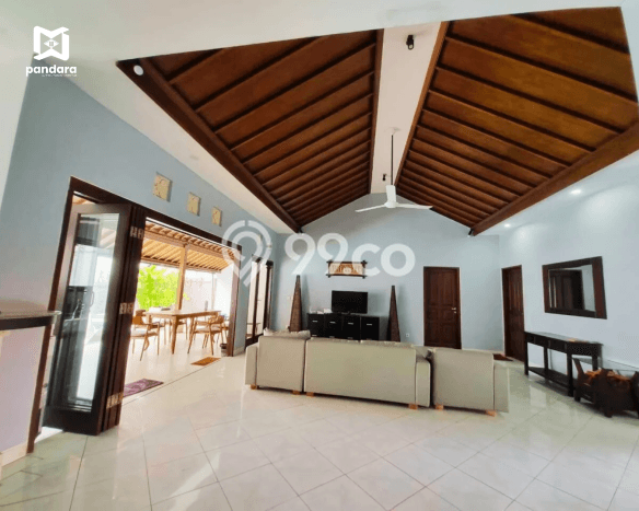 Vila Kawasan , Area 400m2m², Posisi Strategis Vila Kawasan , Area 400m2m², Posisi Strategis