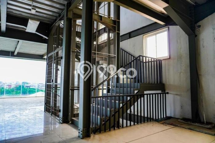 Lokasi Strategis! Dijual Pabrik Bisnis di Cengkareng, Jakarta Barat Kondisi Baik Lokasi Strategis! Dijual Pabrik Bisnis di Cengkareng, Jakarta Barat Kondisi Baik