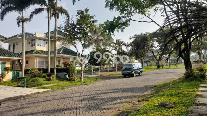 LOKASI STRATEGIS! Vila Kawasan Puncak, Area 450m², Lingkungan Strategis LOKASI STRATEGIS! Vila Kawasan Puncak, Area 450m², Lingkungan Strategis