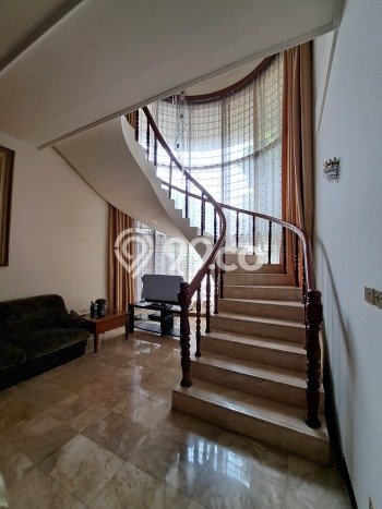 Dijual Rumah Mewah Elegan Dengan View Eksklusif di Pondok Indah, Jakarta Selatan Dijual Rumah Mewah Elegan Dengan View Eksklusif di Pondok Indah, Jakarta Selatan