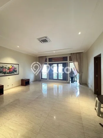 Ready to Use! Luxury House LT 978m2 Desain Modern di Tanjung Barat Ready to Use! Luxury House LT 978m2 Desain Modern di Tanjung Barat