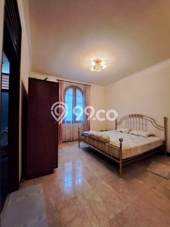 Dijual Rumah Mewah Elegan Dengan View Eksklusif di Pondok Indah, Jakarta Selatan Dijual Rumah Mewah Elegan Dengan View Eksklusif di Pondok Indah, Jakarta Selatan