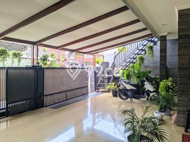 Rumah Mewah Dijual LT 196m2 di Kebayoran Baru, Jakarta Selatan Rumah Mewah Dijual LT 196m2 di Kebayoran Baru, Jakarta Selatan
