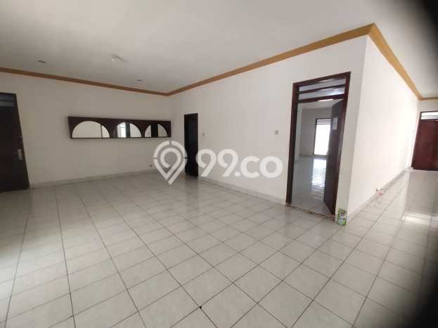 RARE UNIT! Rumah kawasan Praja Dalam, 4 KM, Pemandangan Indah, Luas 1000m2m² LB 650m2m² RARE UNIT! Rumah kawasan Praja Dalam, 4 KM, Pemandangan Indah, Luas 1000m2m² LB 650m2m²