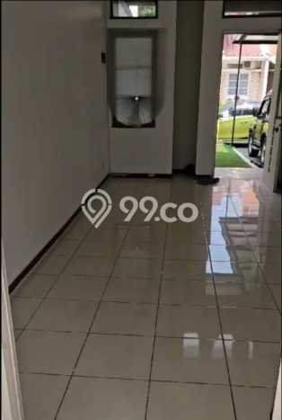 Jarang Ada! Rumah Sewa 2 Kamar Nyaman Siap Huni Kota Baru Parahyangan Jarang Ada! Rumah Sewa 2 Kamar Nyaman Siap Huni Kota Baru Parahyangan