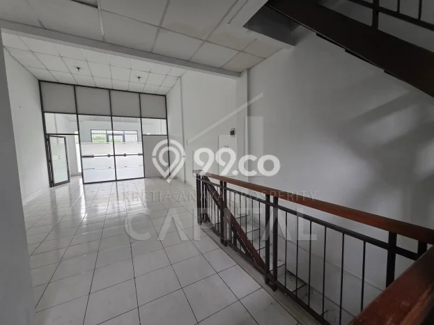 Ruko disewakan di Mekar Wangi Bandung dengan luas bangunan 160m2 Ruko disewakan di Mekar Wangi Bandung dengan luas bangunan 160m2