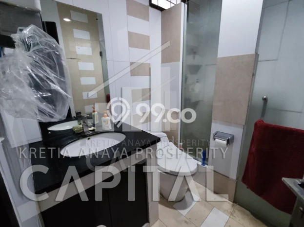 Rumah Elit Modern Tanpa Renovasi di Singgasana Bandung Rumah Elit Modern Tanpa Renovasi di Singgasana Bandung