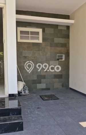 Rumah Modern di Tenggilis Mejoyo, Surabaya, LT 50m2m² LB 80m2m² Rumah Modern di Tenggilis Mejoyo, Surabaya, LT 50m2m² LB 80m2m²