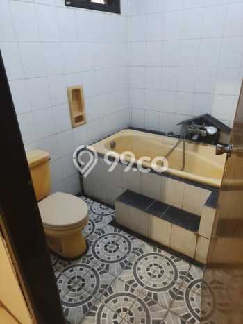 Dijual Rumah Premium dengan Fasilitas Sekitar Komplit di Rungkut, Surabaya Dijual Rumah Premium dengan Fasilitas Sekitar Komplit di Rungkut, Surabaya