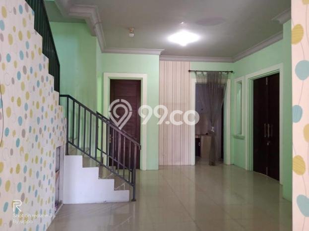 For Sale Rumah 4 Kamar Lokasi Ideal Nyaman dan Strategis di Jambangan For Sale Rumah 4 Kamar Lokasi Ideal Nyaman dan Strategis di Jambangan