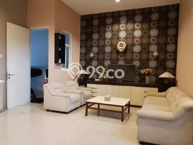 Rumah Elit LB 350m2 Siap Pakai Desain Elegan di Manyar, Surabaya Rumah Elit LB 350m2 Siap Pakai Desain Elegan di Manyar, Surabaya
