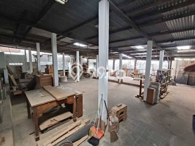 Komersial Dijual di Tembalang Semarang dengan LB 500m2 Komersial Dijual di Tembalang Semarang dengan LB 500m2