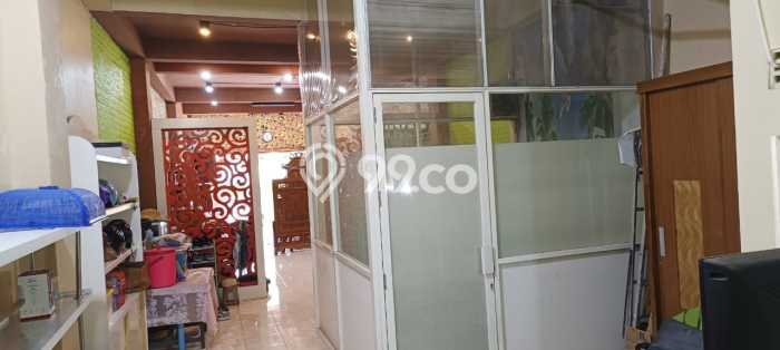 For Sale! Premium House LT 110m2 Desain Modern di Kranggan For Sale! Premium House LT 110m2 Desain Modern di Kranggan