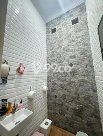 Jual Rumah Bagus Siap Huni LB 100m2 di Cipondoh, Tangerang Jual Rumah Bagus Siap Huni LB 100m2 di Cipondoh, Tangerang