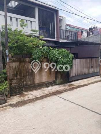 Rumah Luas Asri 4 KT Siap Pakai di Bintaro Tangerang Selatan Rumah Luas Asri 4 KT Siap Pakai di Bintaro Tangerang Selatan