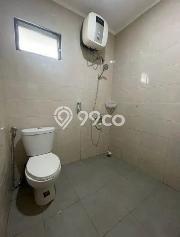 Rumah Modern Minimalis 3 Kamar Bisa Langsung Pindah di Serpong Utara Rumah Modern Minimalis 3 Kamar Bisa Langsung Pindah di Serpong Utara
