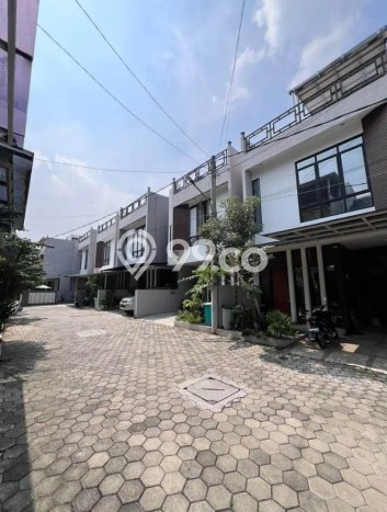 Dijual Rumah Eksklusif 4 KT di Cirendeu, Jakarta Selatan Dijual Rumah Eksklusif 4 KT di Cirendeu, Jakarta Selatan