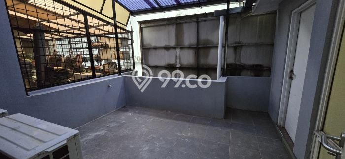 Rumah Luas Asri 3 KT Siap Pakai di BSD Tangerang Rumah Luas Asri 3 KT Siap Pakai di BSD Tangerang