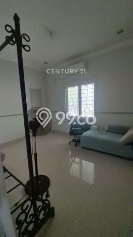 Rumah Mewah LB 250m2 Siap Pakai Desain Elegan di Cipinang, Jakarta Timur Rumah Mewah LB 250m2 Siap Pakai Desain Elegan di Cipinang, Jakarta Timur
