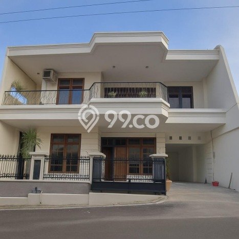 Rumah Strategis Minimalis Lb 150m2 di Banyumanik, Semarang Rumah Strategis Minimalis Lb 150m2 di Banyumanik, Semarang